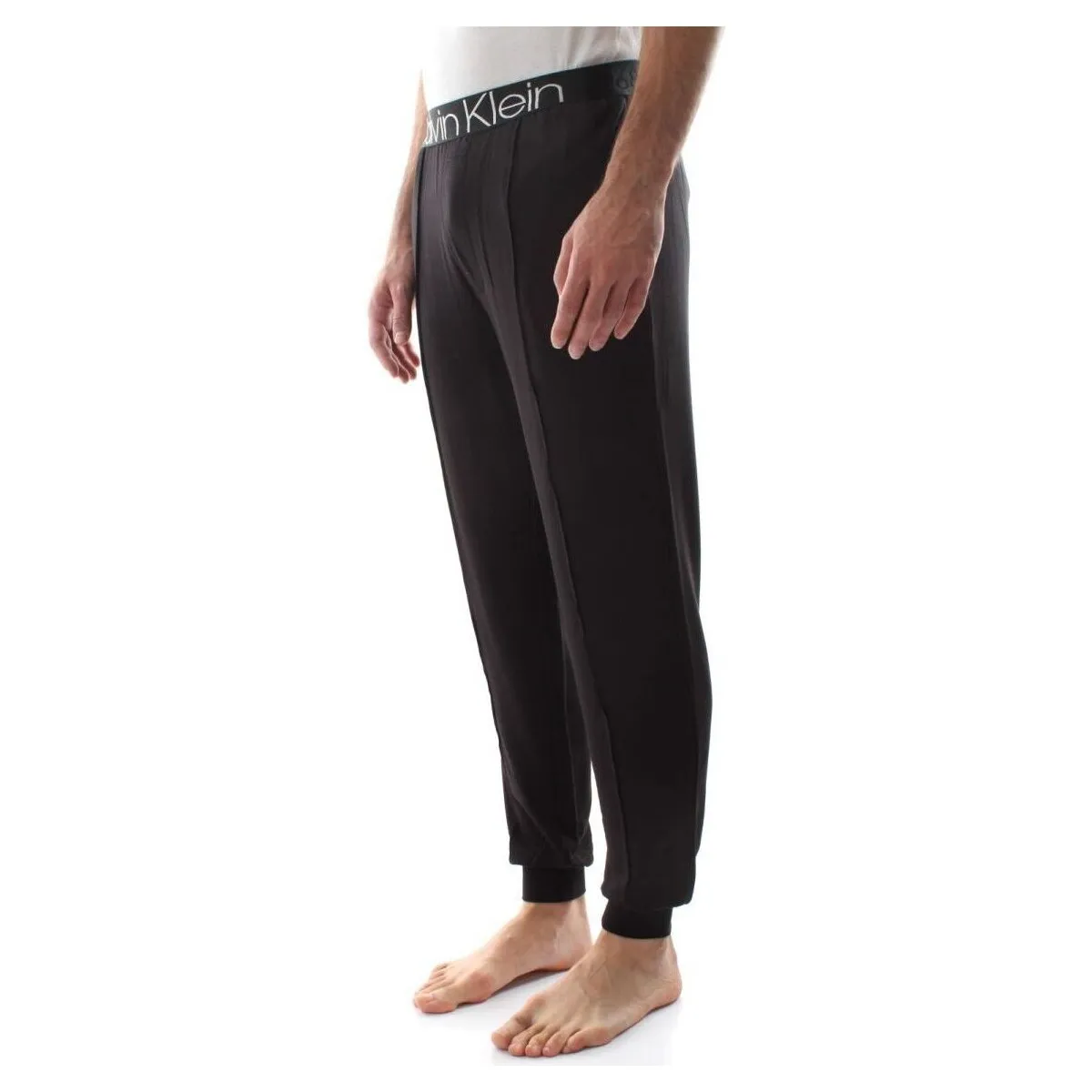 000NM1563E JOGGER-001 BLACK