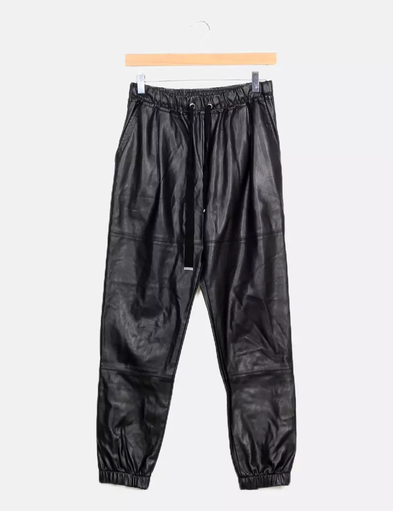 Bershka Jogger polipiel negro