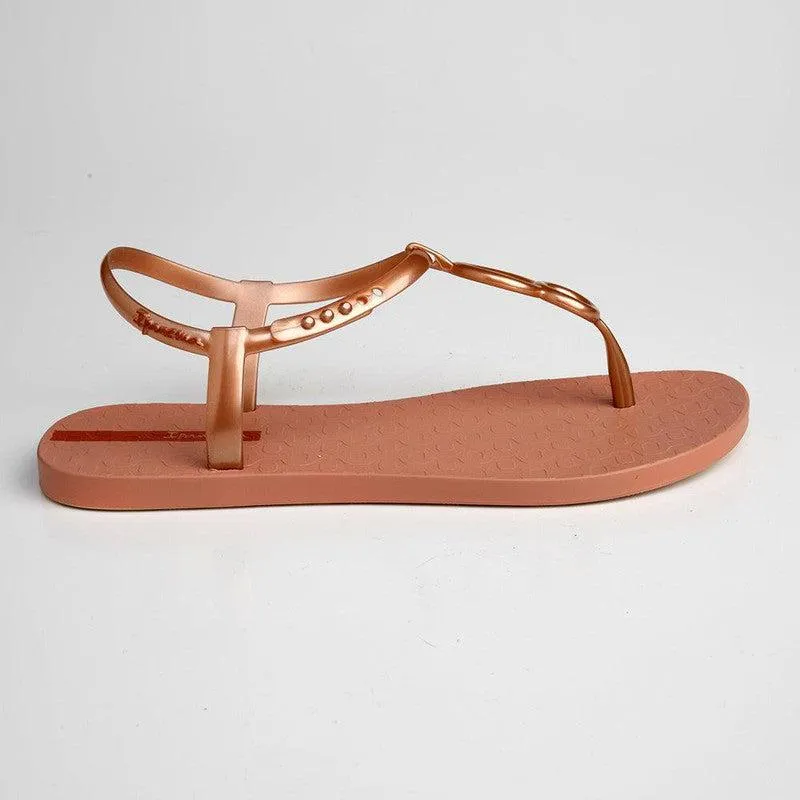 Ipanema Eden Modern Thong Sandals - Light Pink/Rose