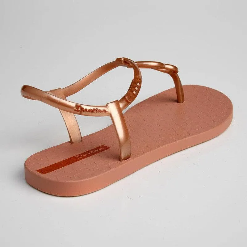 Ipanema Eden Modern Thong Sandals - Light Pink/Rose