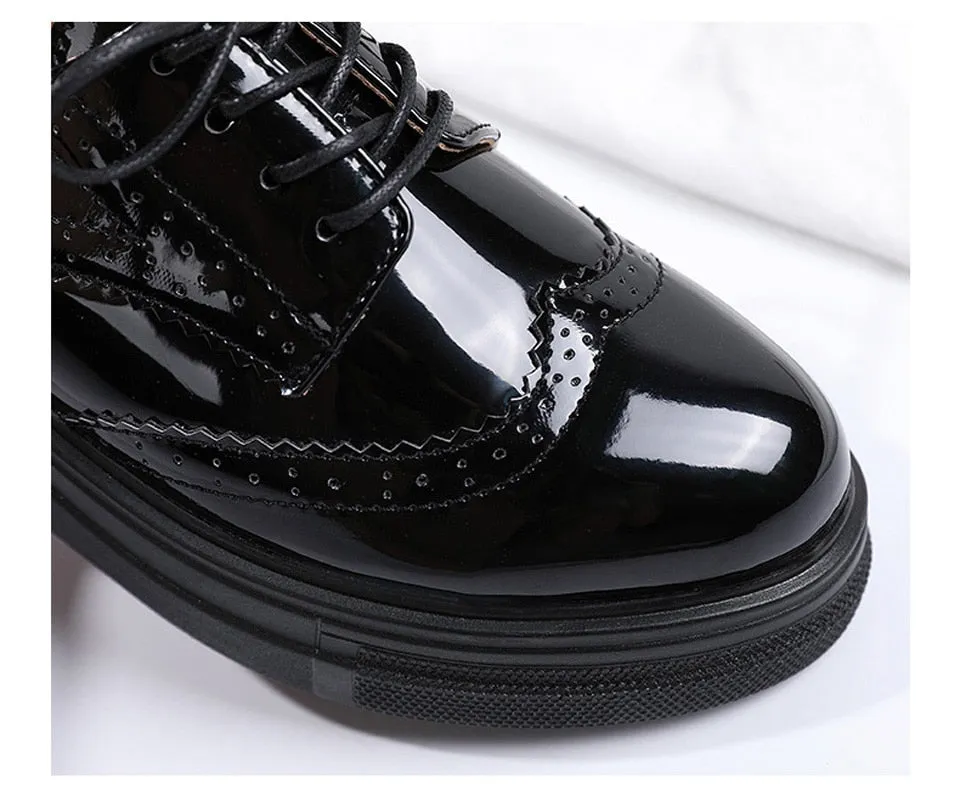 Women's Black Derby Shoes for Spring and Autumn with Retro Style